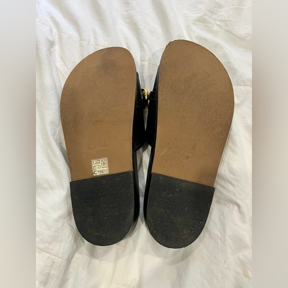 L’intervalle Slides 🖤💛 - Picture 7 of 7